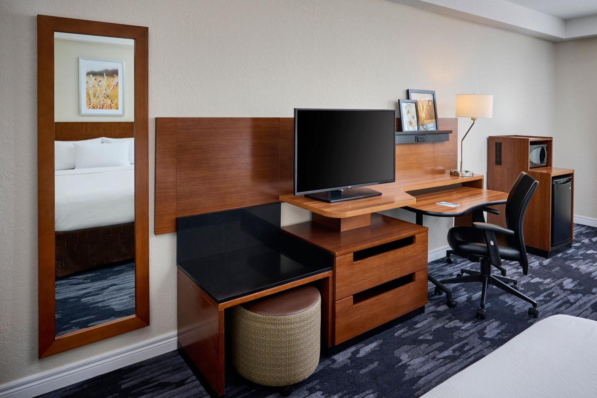 Fairfield Inn & Suites By Marriott Ottawa Kanata Екстер'єр фото