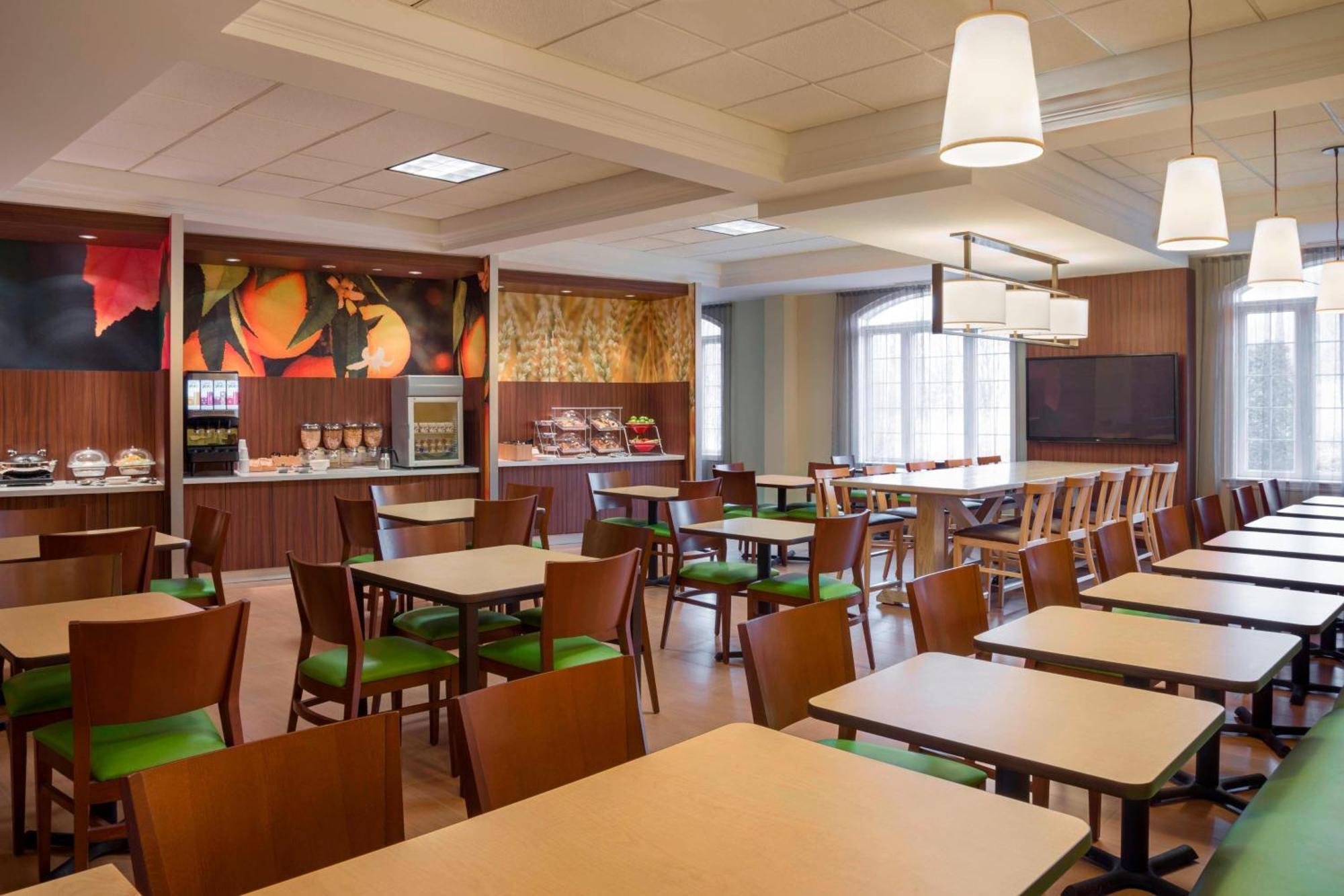 Fairfield Inn & Suites By Marriott Ottawa Kanata Екстер'єр фото